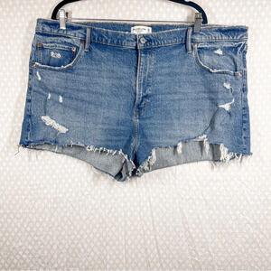 Abercrombie & Fitch High Rise The Mom Shorts